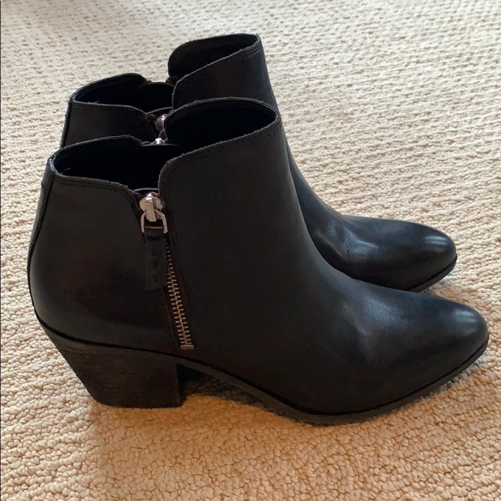 Women’s Frye booties size 9